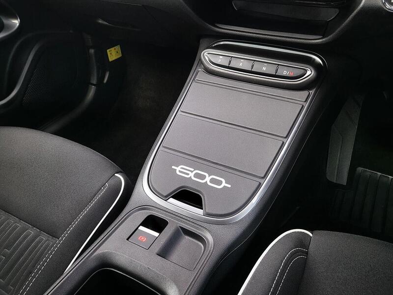 Fiat 600 1.2 MHEV SUV 5dr Petrol Hybrid e-DCT Euro 6 (s/s) (100 ps) 1.2 5dr SUV Automatic Petrol Hybrid - U1049