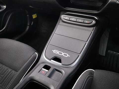 Fiat 600 1.2 MHEV SUV 5dr Petrol Hybrid e-DCT Euro 6 (s/s) (100 ps) 1.2 5dr SUV Automatic Petrol Hybrid - U1049