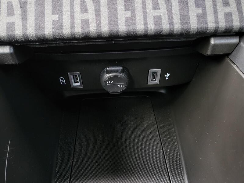 Fiat 600 1.2 MHEV SUV 5dr Petrol Hybrid e-DCT Euro 6 (s/s) (100 ps) 1.2 5dr SUV Automatic Petrol Hybrid - U1049