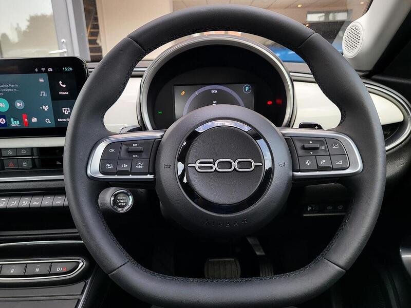 Fiat 600 1.2 MHEV SUV 5dr Petrol Hybrid e-DCT Euro 6 (s/s) (100 ps) 1.2 5dr SUV Automatic Petrol Hybrid - U1049