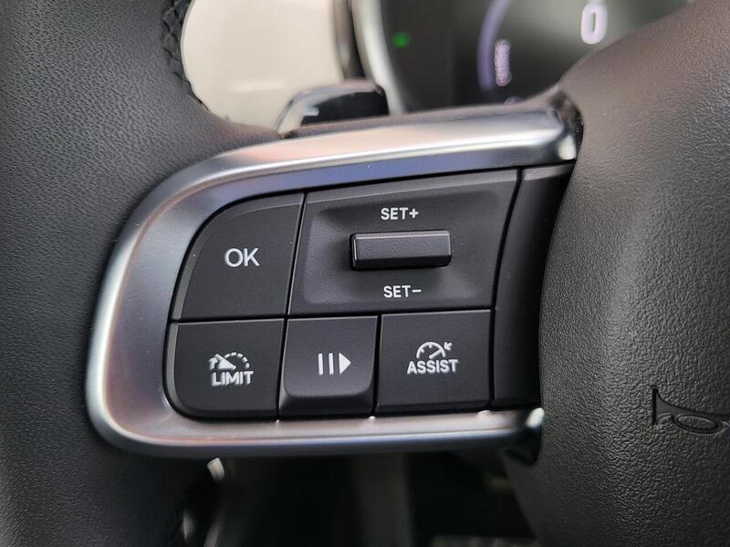 Fiat 600 1.2 MHEV SUV 5dr Petrol Hybrid e-DCT Euro 6 (s/s) (100 ps) 1.2 5dr SUV Automatic Petrol Hybrid - U1049