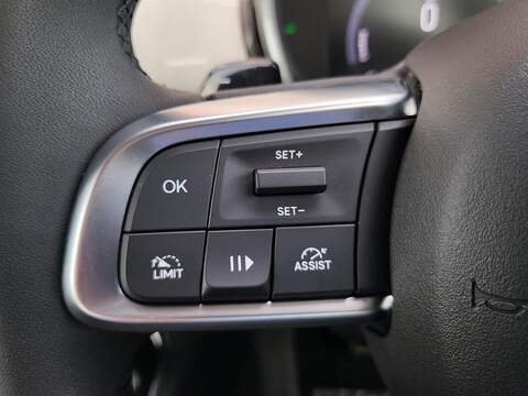 Fiat 600 1.2 MHEV SUV 5dr Petrol Hybrid e-DCT Euro 6 (s/s) (100 ps) 1.2 5dr SUV Automatic Petrol Hybrid - U1049
