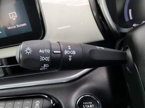 Fiat 600 1.2 MHEV SUV 5dr Petrol Hybrid e-DCT Euro 6 (s/s) (100 ps) 1.2 5dr SUV Automatic Petrol Hybrid - U1049