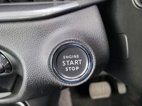 Fiat 600 1.2 MHEV SUV 5dr Petrol Hybrid e-DCT Euro 6 (s/s) (100 ps) 1.2 5dr SUV Automatic Petrol Hybrid - U1049