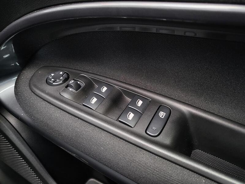Fiat 600 1.2 MHEV SUV 5dr Petrol Hybrid e-DCT Euro 6 (s/s) (100 ps) 1.2 5dr SUV Automatic Petrol Hybrid - U1049