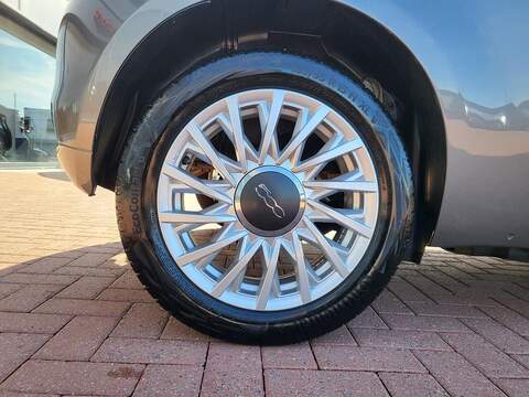 Fiat 500 MHEV - U919