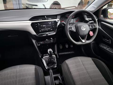 Vauxhall Corsa Design - U950