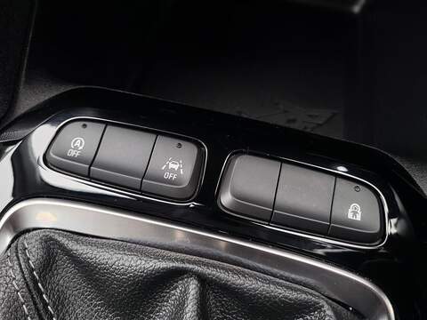Vauxhall Corsa Design - U950