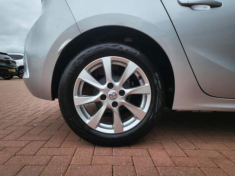 Vauxhall Corsa Design - U950