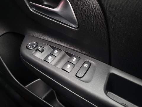 Vauxhall Corsa Design - U950
