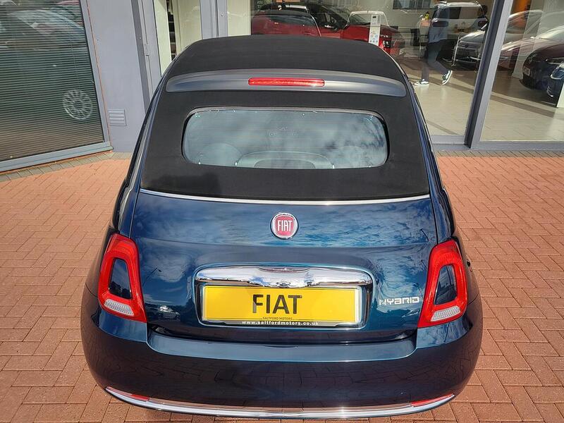 Fiat 500C MHEV - U952