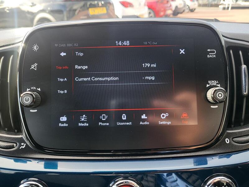 Fiat 500C MHEV - U952