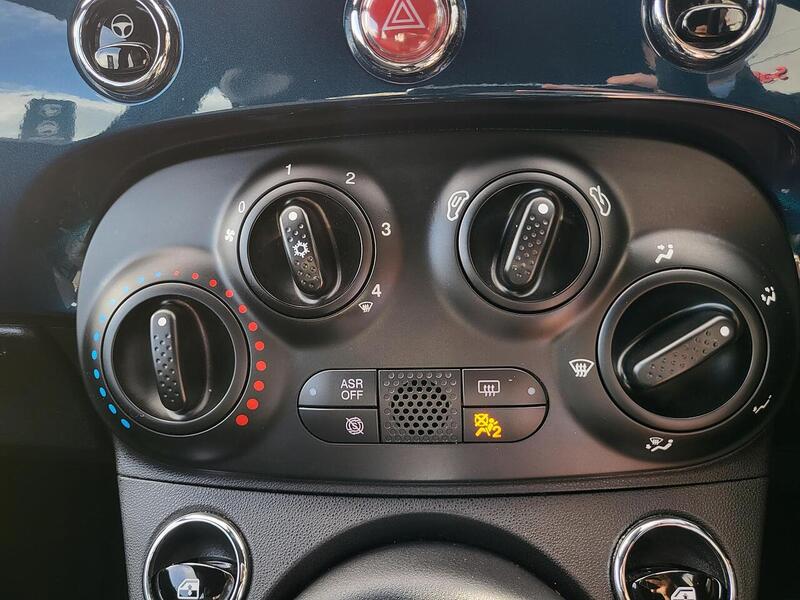 Fiat 500C MHEV - U952