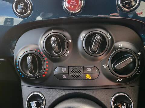 Fiat 500C MHEV - U952