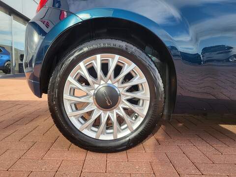 Fiat 500C MHEV - U952