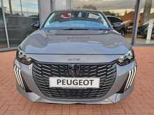 Peugeot 208 PureTech Allure 