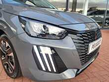 Peugeot 208 PureTech Allure 