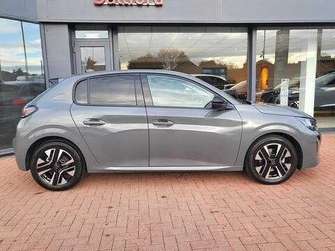 Peugeot 208 PureTech Allure - U976