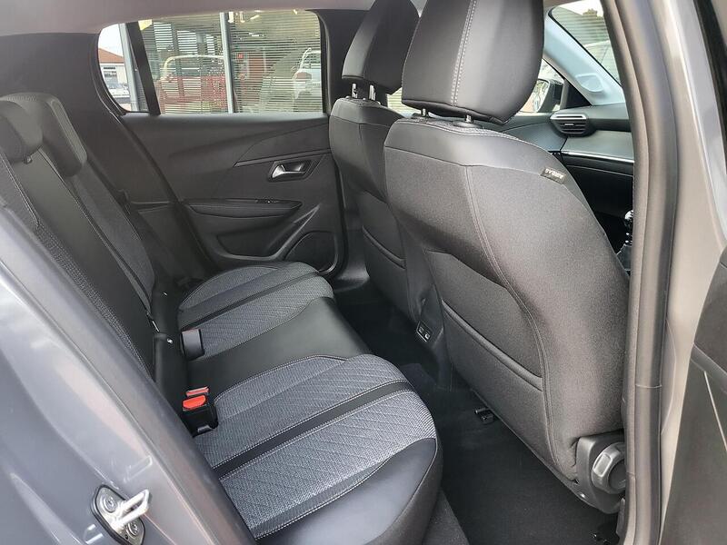 Peugeot 208 PureTech Allure - U976