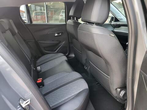 Peugeot 208 PureTech Allure - U976