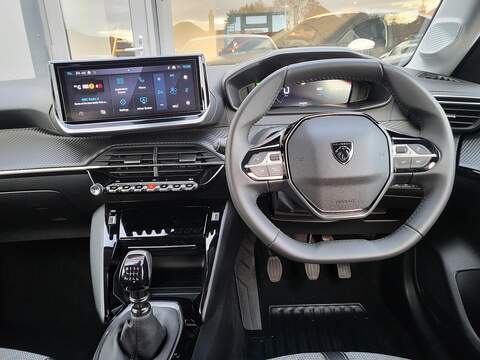 Peugeot 208 PureTech Allure - U976