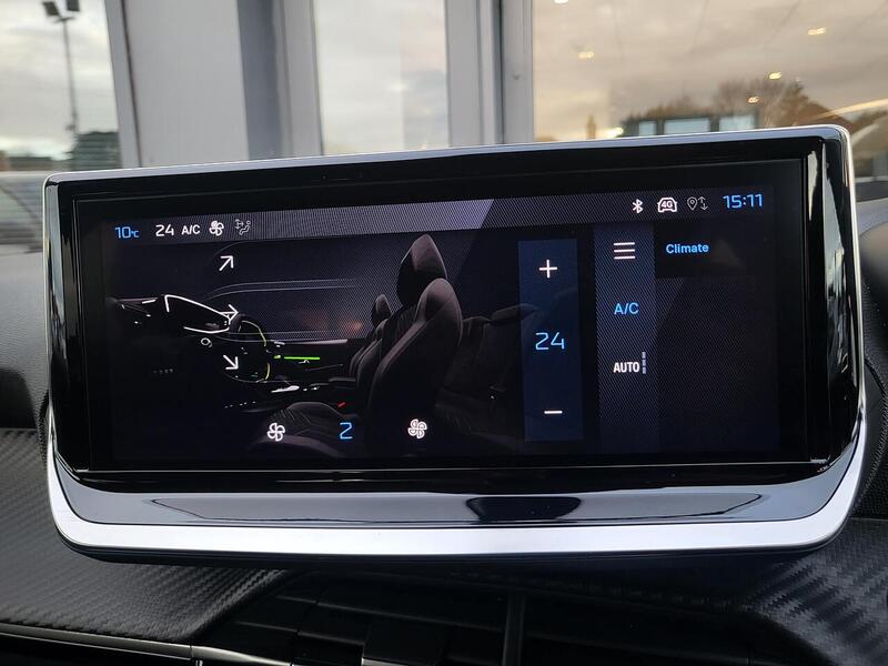 Peugeot 208 PureTech Allure - U976