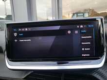 Peugeot 208 PureTech Allure 