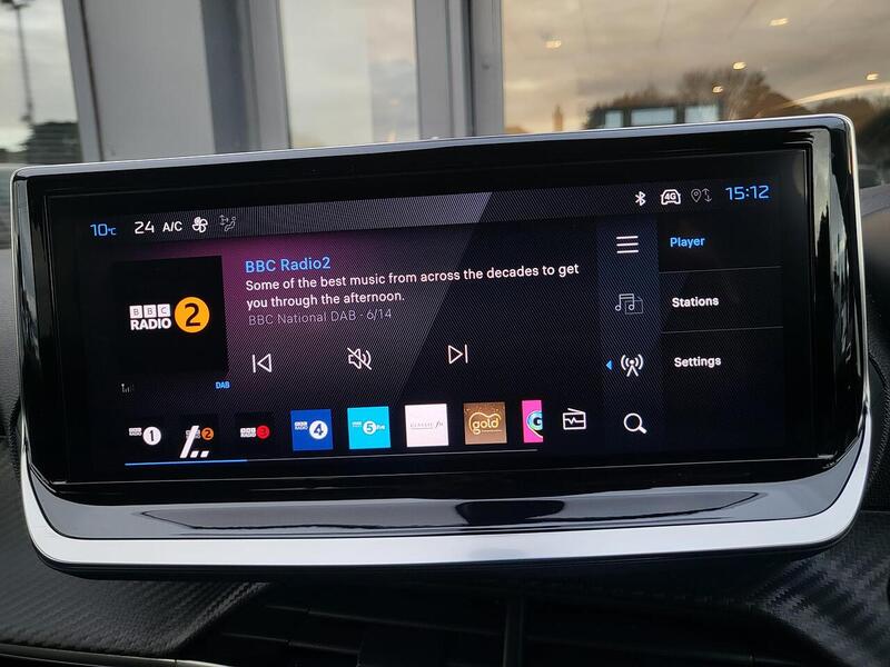 Peugeot 208 PureTech Allure - U976