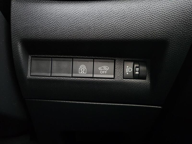 Peugeot 208 PureTech Allure - U976