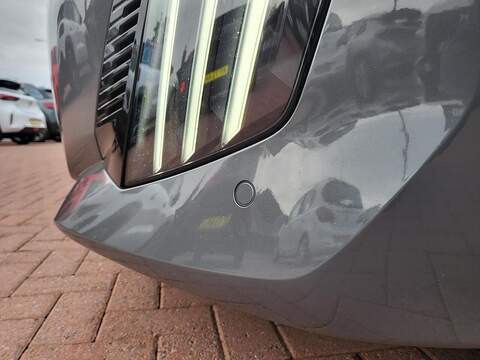 Peugeot 208 PureTech Allure - U976