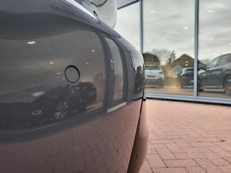 Peugeot 208 PureTech Allure - U976