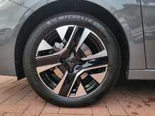 Peugeot 208 PureTech Allure 