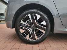 Peugeot 208 PureTech Allure 