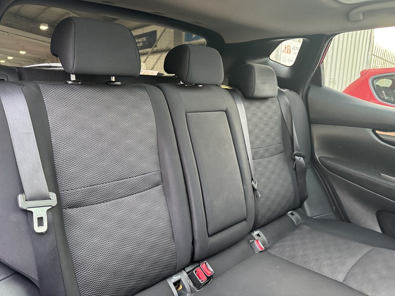 Nissan 1.5 dCi N-Connecta SUV 5dr Diesel Manual 2WD Euro 6 (s/s) (110 ps)