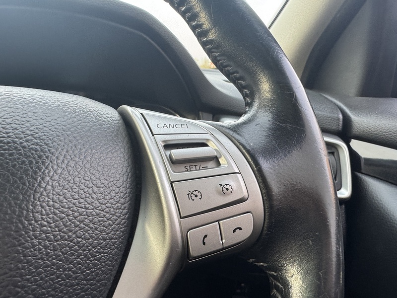 Nissan 1.5 dCi N-Connecta SUV 5dr Diesel Manual 2WD Euro 6 (s/s) (110 ps)