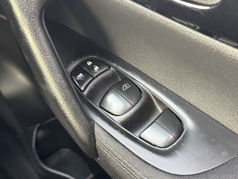 Nissan 1.5 dCi N-Connecta SUV 5dr Diesel Manual 2WD Euro 6 (s/s) (110 ps)