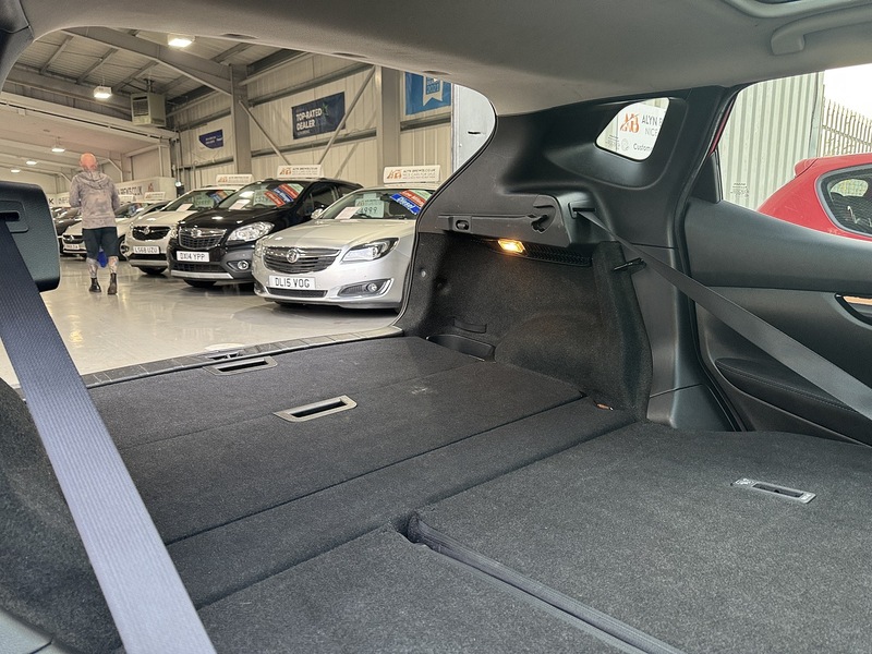 Nissan 1.5 dCi N-Connecta SUV 5dr Diesel Manual 2WD Euro 6 (s/s) (110 ps)