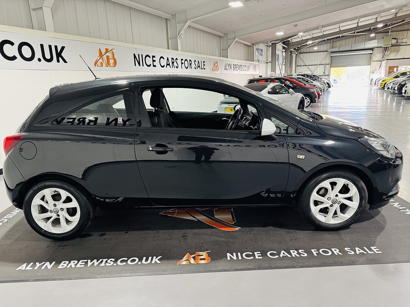 Vauxhall 1.2i Sting Hatchback 3dr Petrol Manual Euro 6 (70 ps)