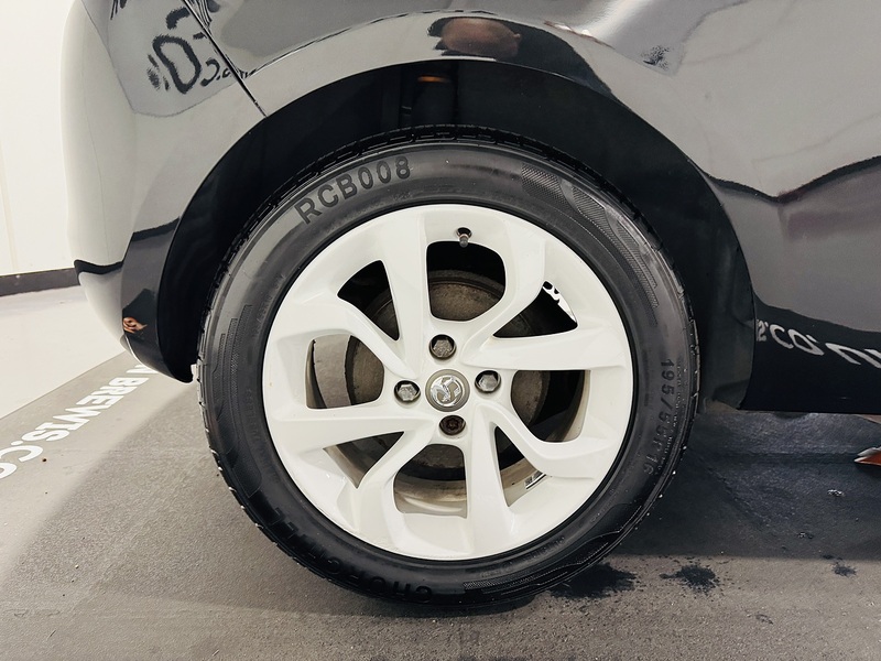 Vauxhall 1.2i Sting Hatchback 3dr Petrol Manual Euro 6 (70 ps)