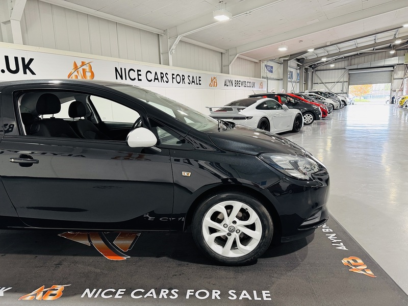 Vauxhall 1.2i Sting Hatchback 3dr Petrol Manual Euro 6 (70 ps)