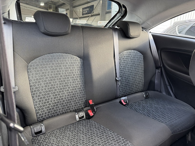 Vauxhall 1.2i Sting Hatchback 3dr Petrol Manual Euro 6 (70 ps)