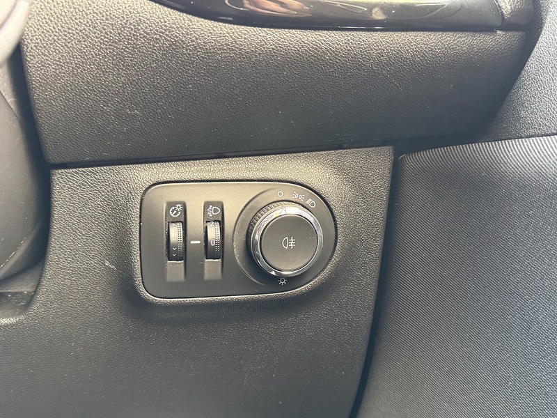 Vauxhall 1.2i Sting Hatchback 3dr Petrol Manual Euro 6 (70 ps)