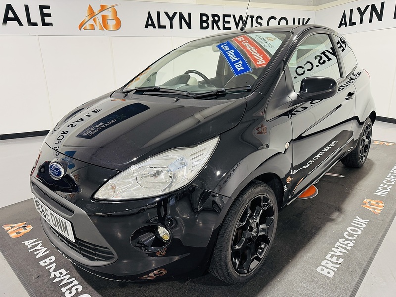 Ford 1.2 Zetec Black Edition Hatchback 3dr Petrol Manual Euro 6 (s/s) (69 ps)