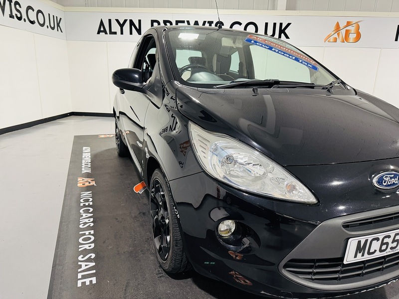 Ford 1.2 Zetec Black Edition Hatchback 3dr Petrol Manual Euro 6 (s/s) (69 ps)