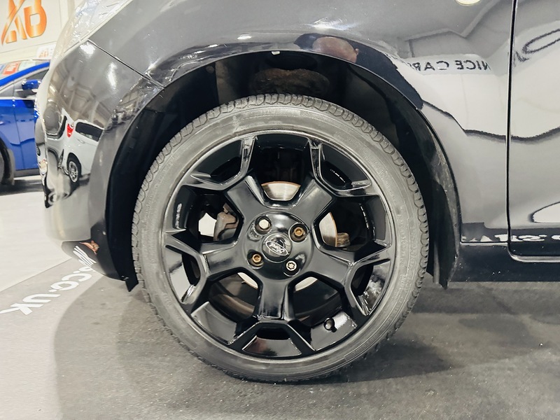 Ford 1.2 Zetec Black Edition Hatchback 3dr Petrol Manual Euro 6 (s/s) (69 ps)