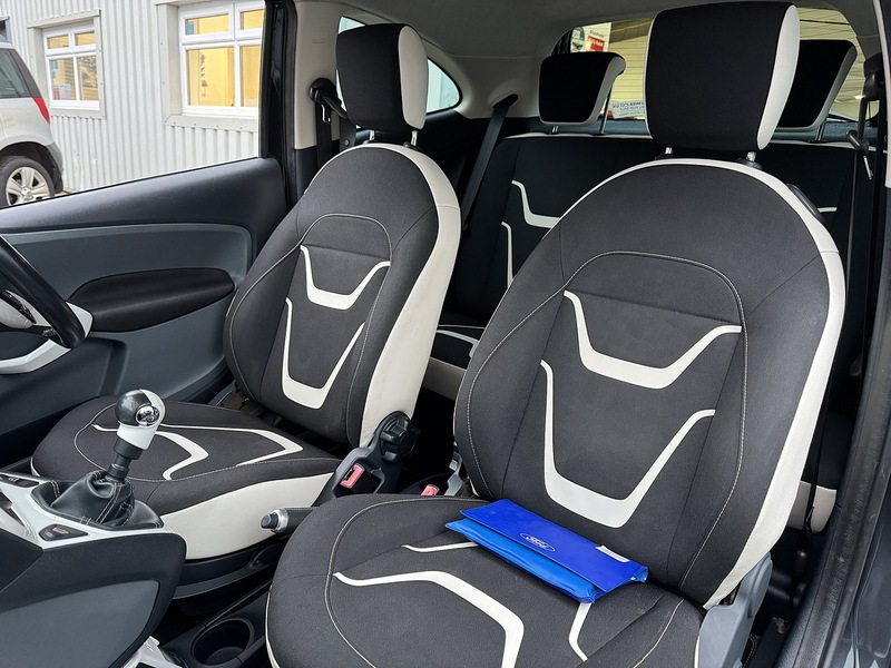 Ford 1.2 Zetec Black Edition Hatchback 3dr Petrol Manual Euro 6 (s/s) (69 ps)