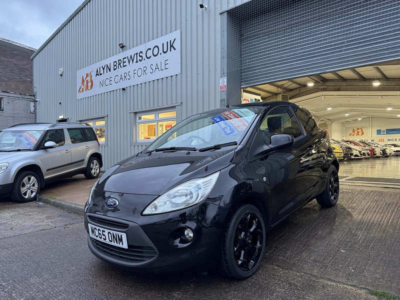 Ford 1.2 Zetec Black Edition Hatchback 3dr Petrol Manual Euro 6 (s/s) (69 ps)