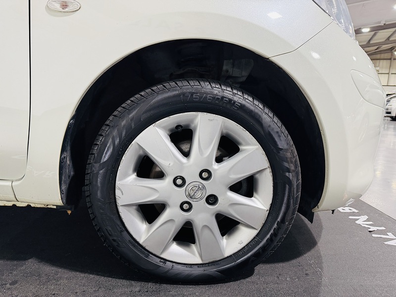 Nissan 1.2 DIG-S Acenta Hatchback 5dr Petrol Manual Euro 5 (s/s) (98 ps)