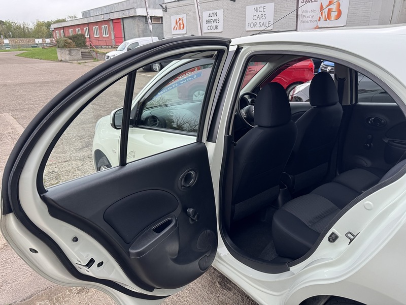 Nissan 1.2 DIG-S Acenta Hatchback 5dr Petrol Manual Euro 5 (s/s) (98 ps)