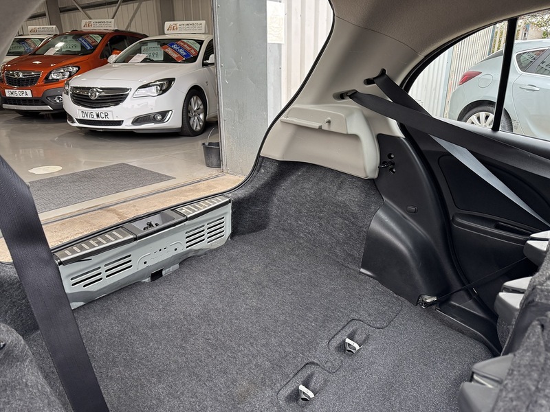 Nissan 1.2 DIG-S Acenta Hatchback 5dr Petrol Manual Euro 5 (s/s) (98 ps)